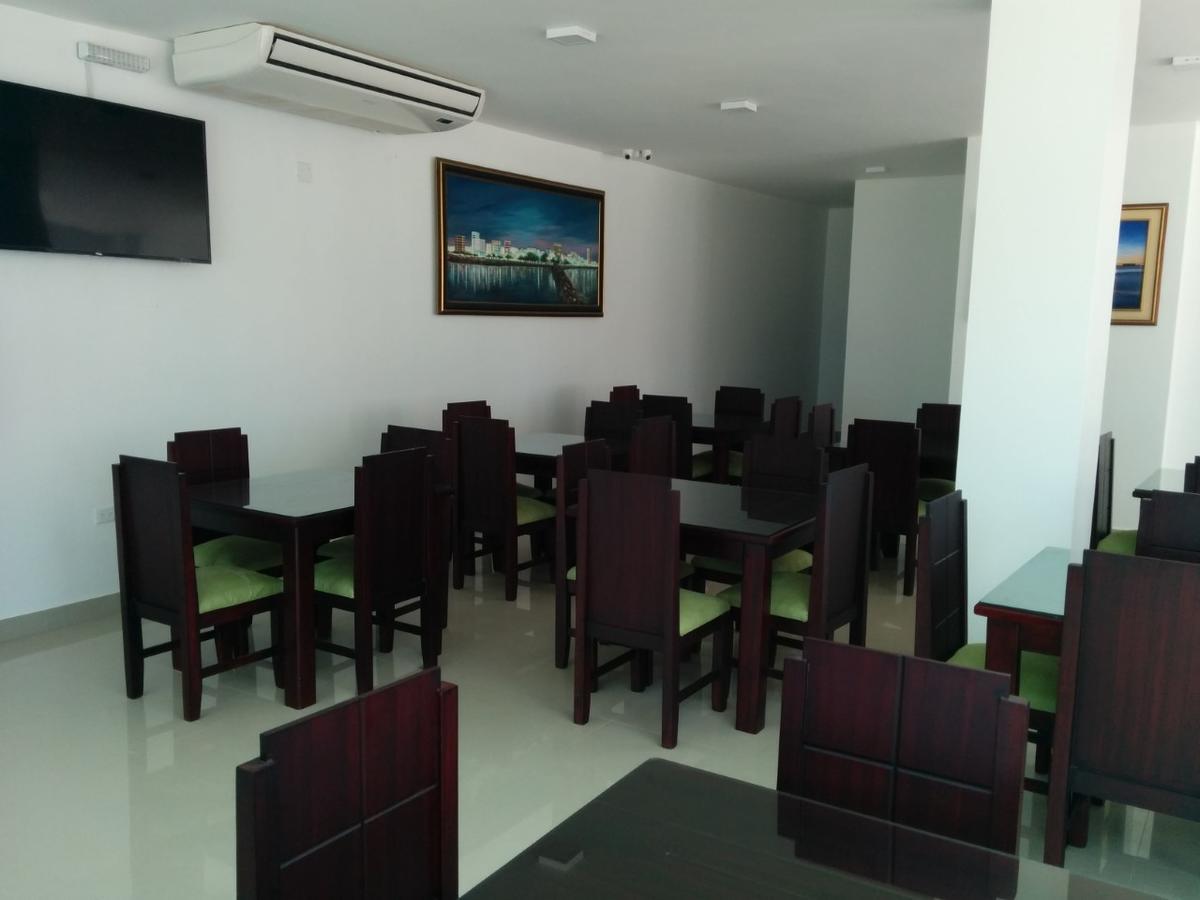 Manta Airport Hotel Exterior photo