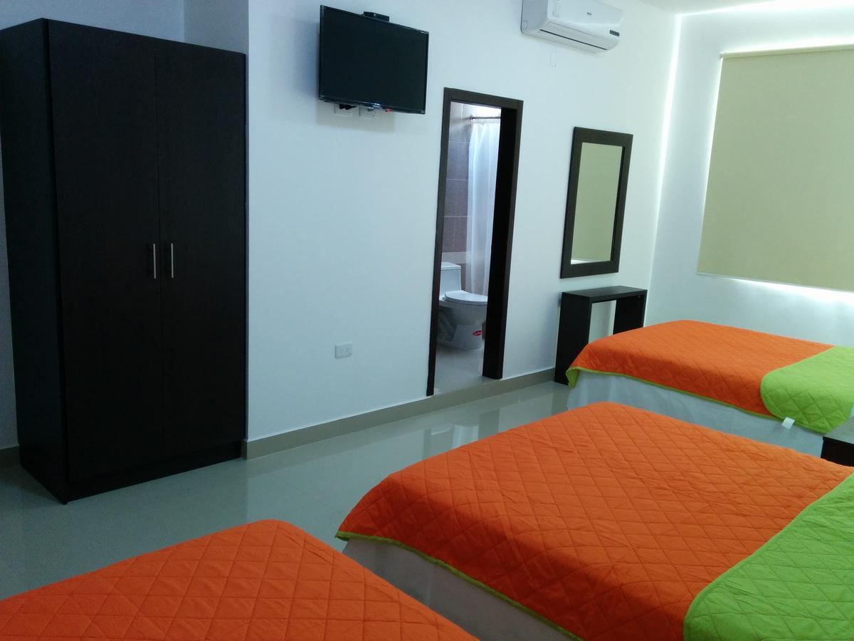 Manta Airport Hotel Exterior photo