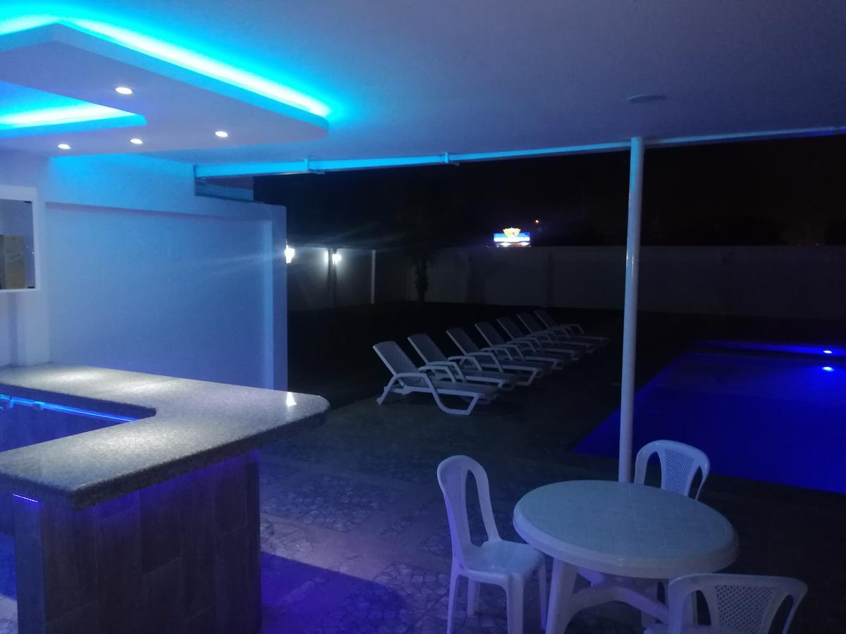 Manta Airport Hotel Exterior photo